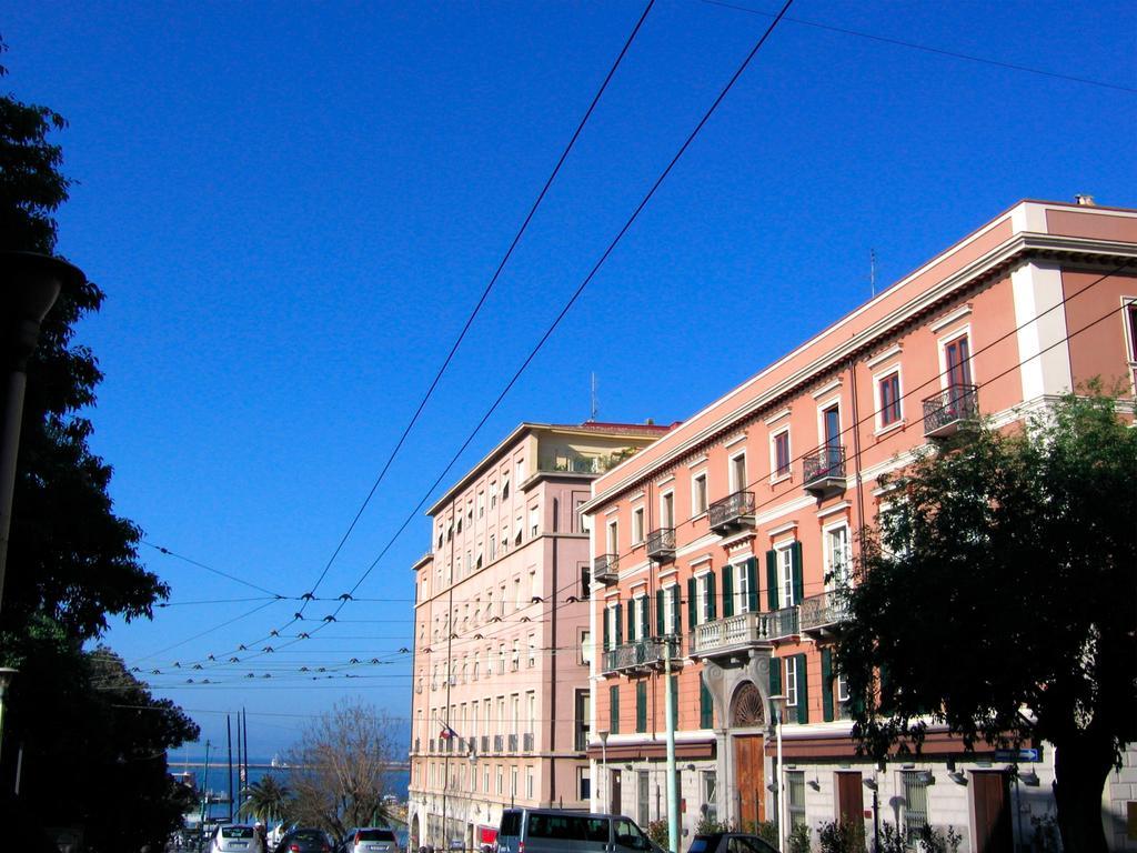 Hotel Ca' Del Sol à Cagliari Extérieur photo