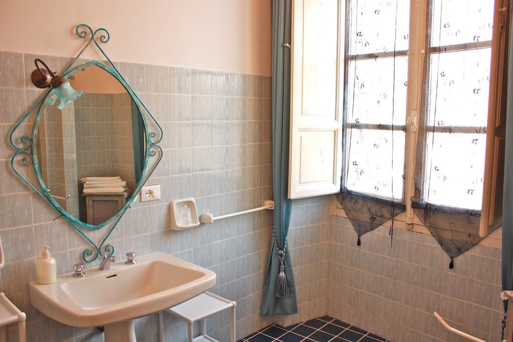 Hotel Ca' Del Sol à Cagliari Extérieur photo