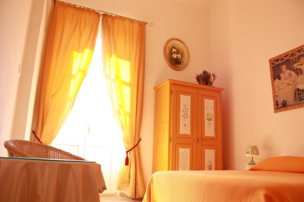 Hotel Ca' Del Sol à Cagliari Extérieur photo