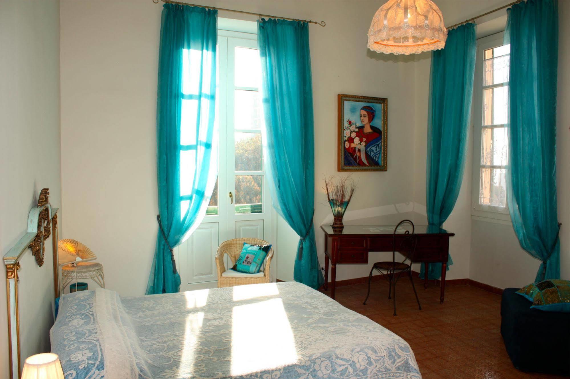 Hotel Ca' Del Sol à Cagliari Extérieur photo