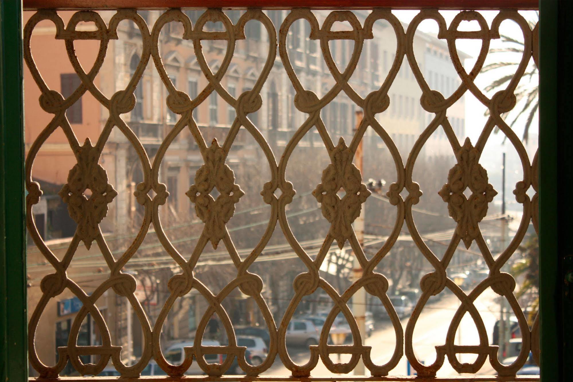 Hotel Ca' Del Sol à Cagliari Extérieur photo