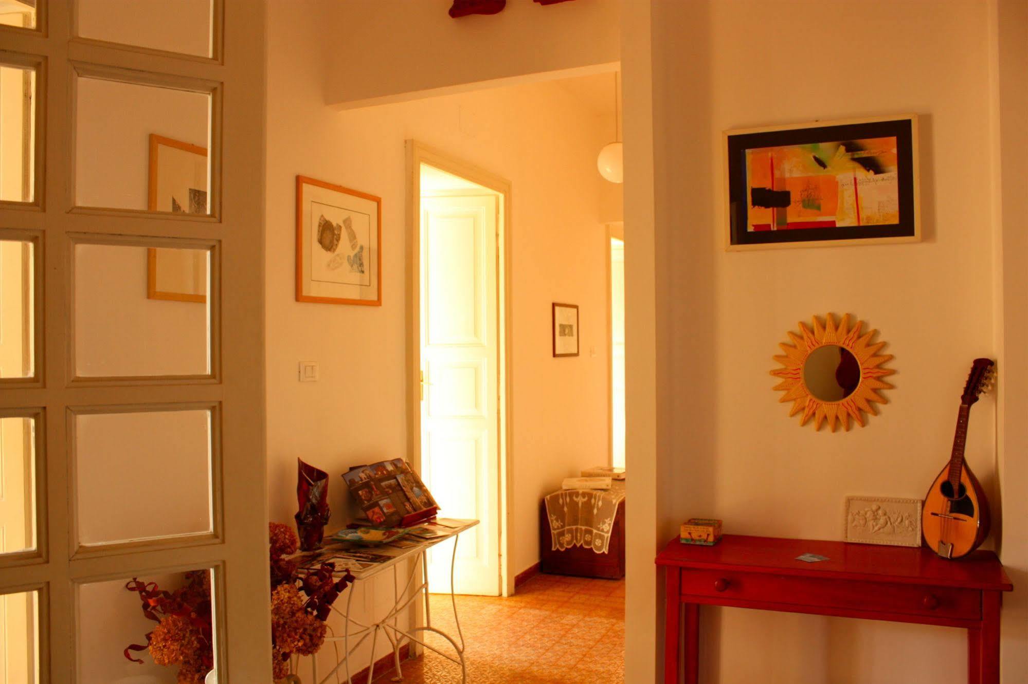 Hotel Ca' Del Sol à Cagliari Extérieur photo